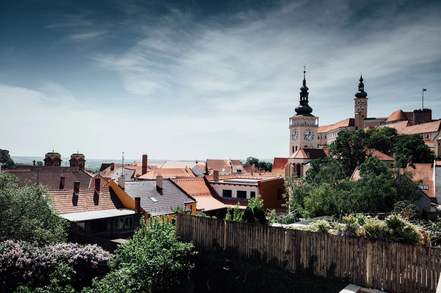 Apartmán 2 — interiér, terasa a výhledy